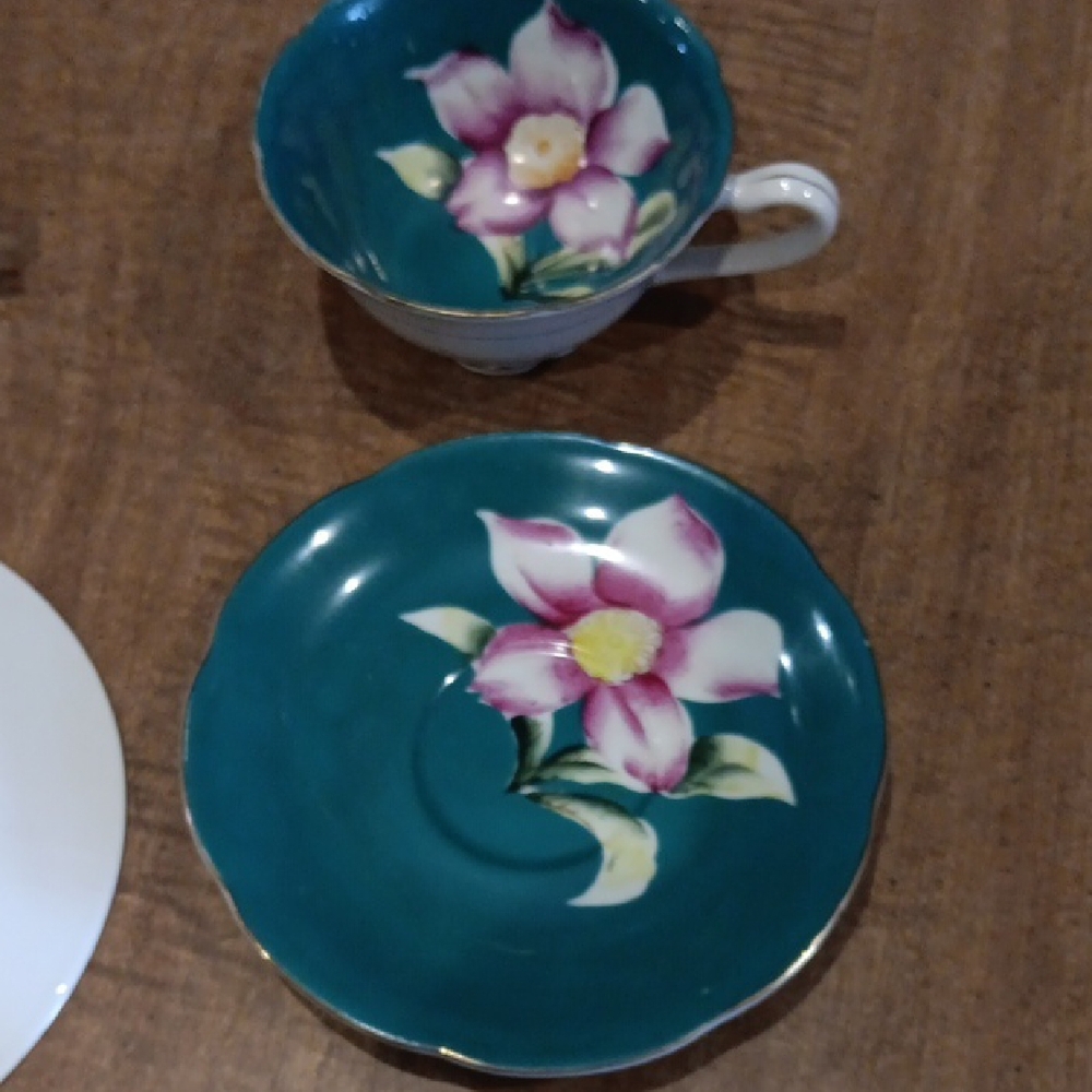 Charming Floral and Scenic Teacup Set - Picture 9 of 10